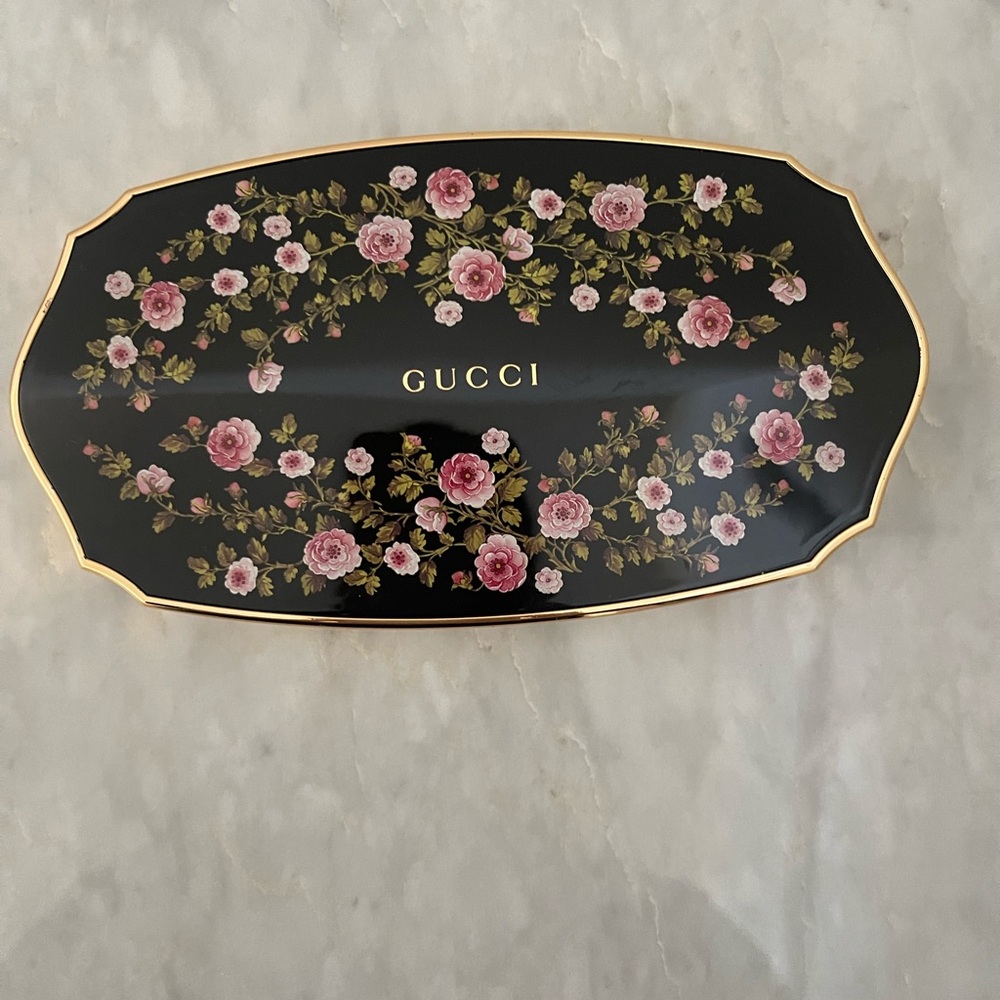Gucci Black Eyeshadow Palette